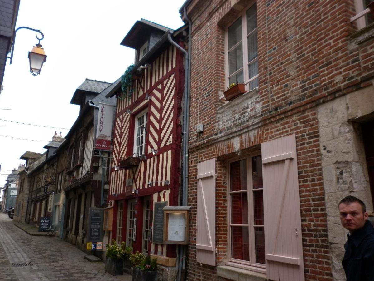 Gite Les Grenouilles Honfleur Buitenkant foto